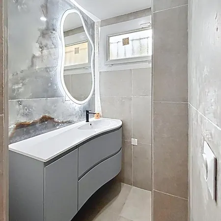 Bozca - Front De * Cannes